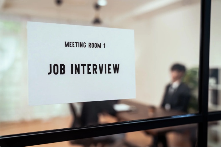 jak-przygotowac-sie-do-rozmowy-kwalifikacyjnej-przewodnik-krok-po-kroku-employment-agency-warsaw-poland