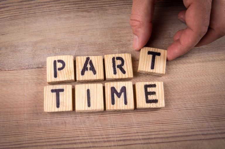 Zatrudnienie na część etatu: Prawa, obowiązki i korzyści dla pracodawcy oraz pracownika.
